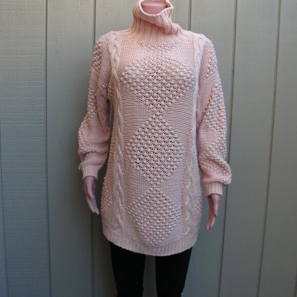 100% silk Victoria's Secret Moda Internat'l turtleneck pink sweater, Small - Picture 2 of 13